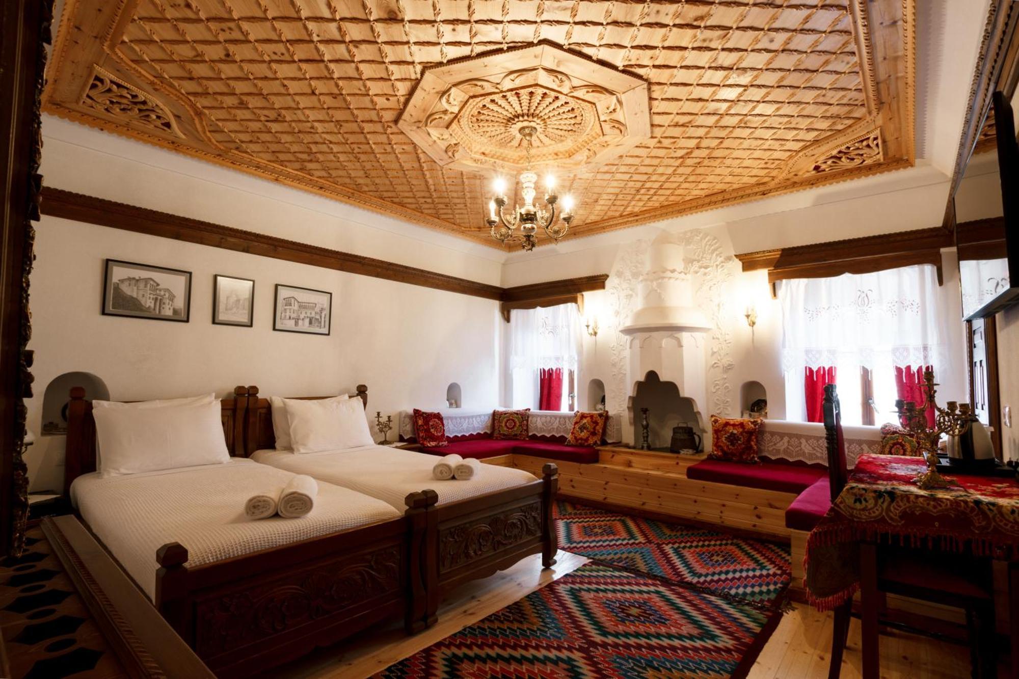 Hotel Muse'e Gjirokastër Buitenkant foto