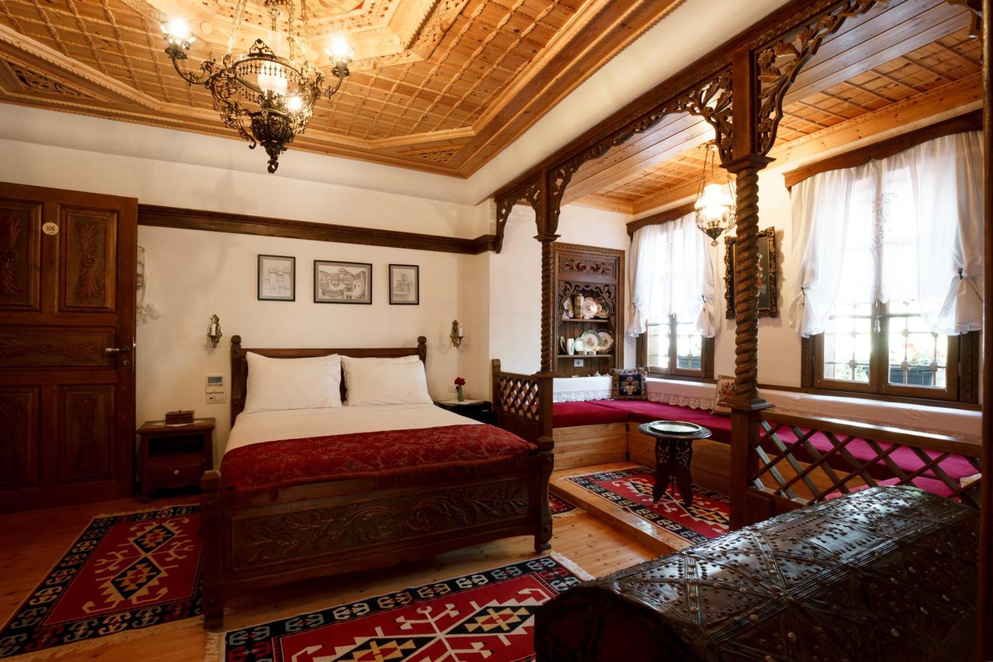 Hotel Muse'e Gjirokastër Buitenkant foto