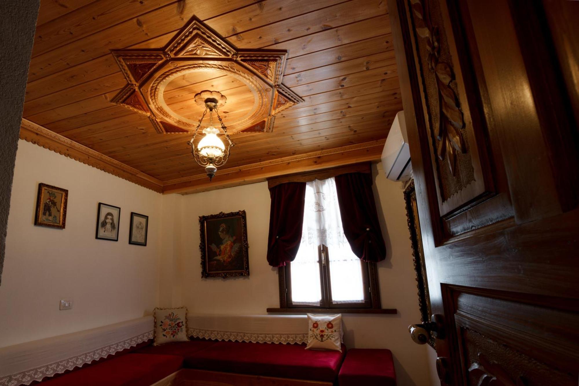 Hotel Muse'e Gjirokastër Buitenkant foto