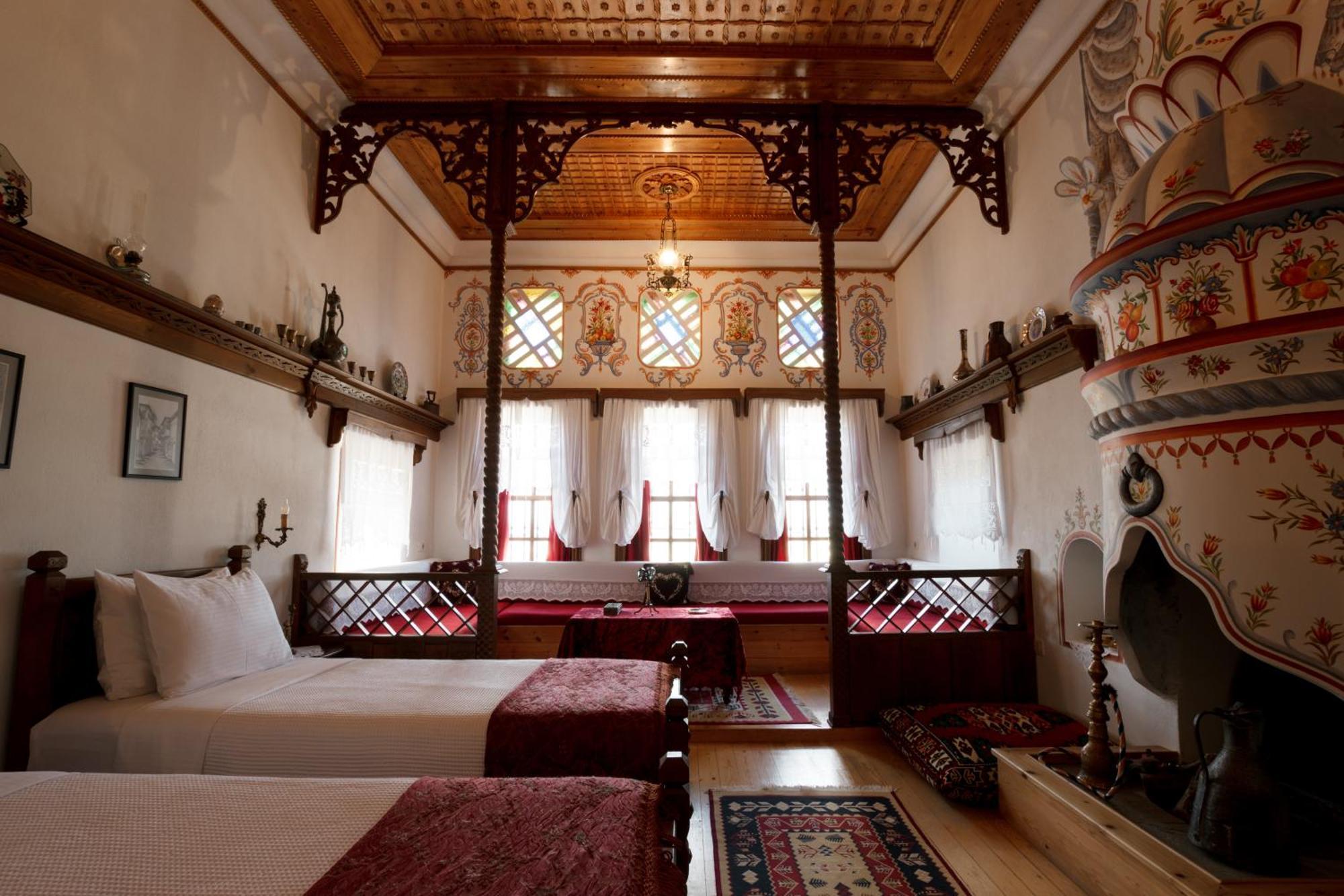 Hotel Muse'e Gjirokastër Buitenkant foto