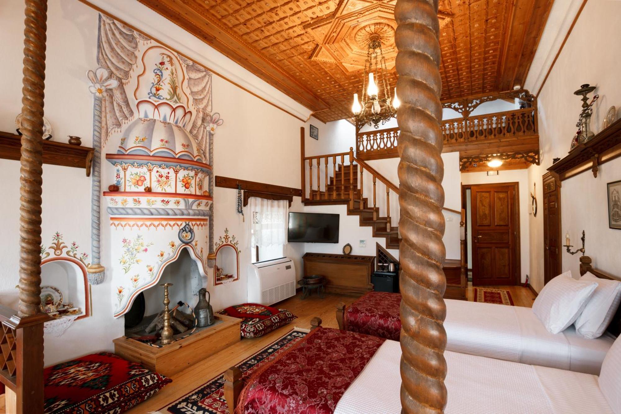 Hotel Muse'e Gjirokastër Buitenkant foto